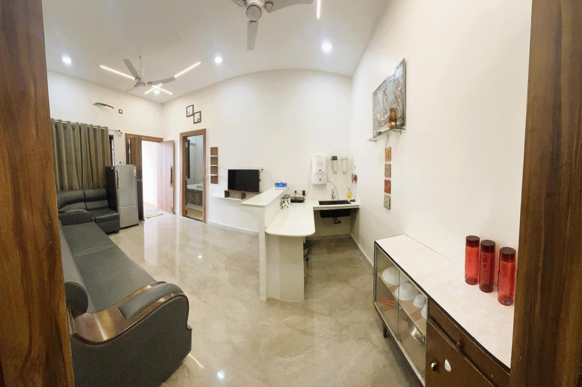 Shree Stay Inn Luxe' Holiday Home Ujjain Esterno foto